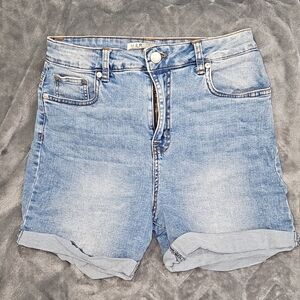 U2B Jean Shorts